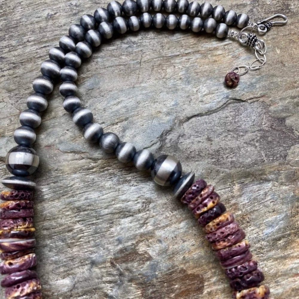 Sterling silver Graduated Purple Spiny Oyster Pearls Necklace - Picture 8 of 12